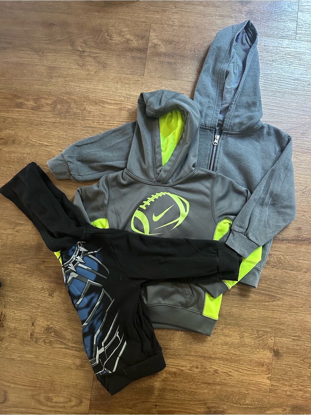 Nike Kids Gray & Neon Green Football Sweatpants Set
